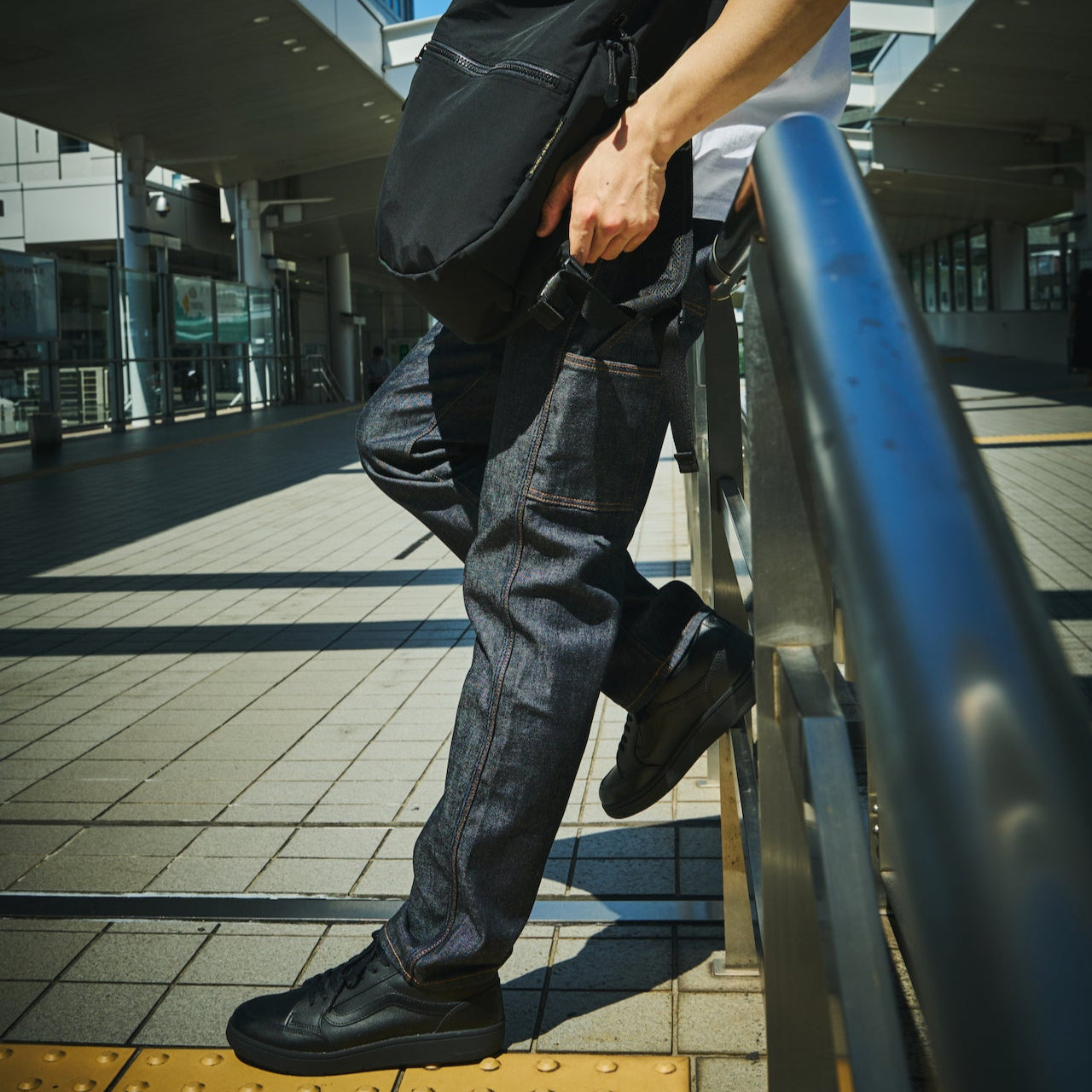 TRIP STRETCH DENIM JEANS
